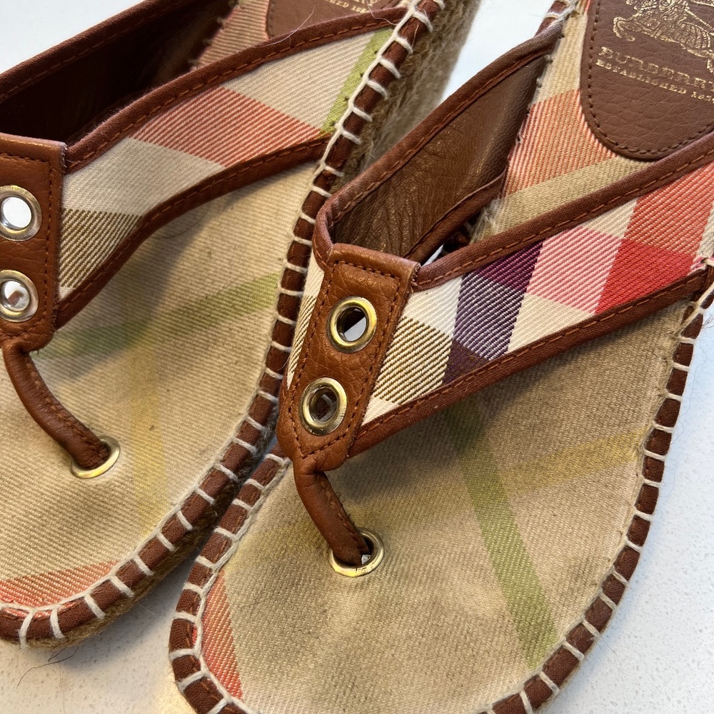 Burberry Wedges summer colours size 37